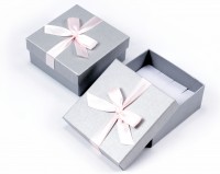 90230 Hard cardboard with ribbon on the lid, a series of Pearl classic 84х84